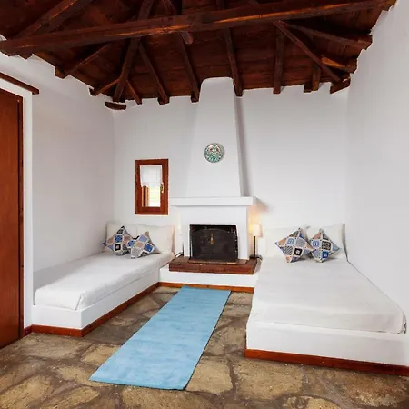 F & B Summer Collection - Kassandra - Villa Possidi